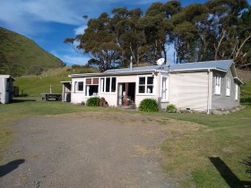 Photo of beautifully Kawakawa Station